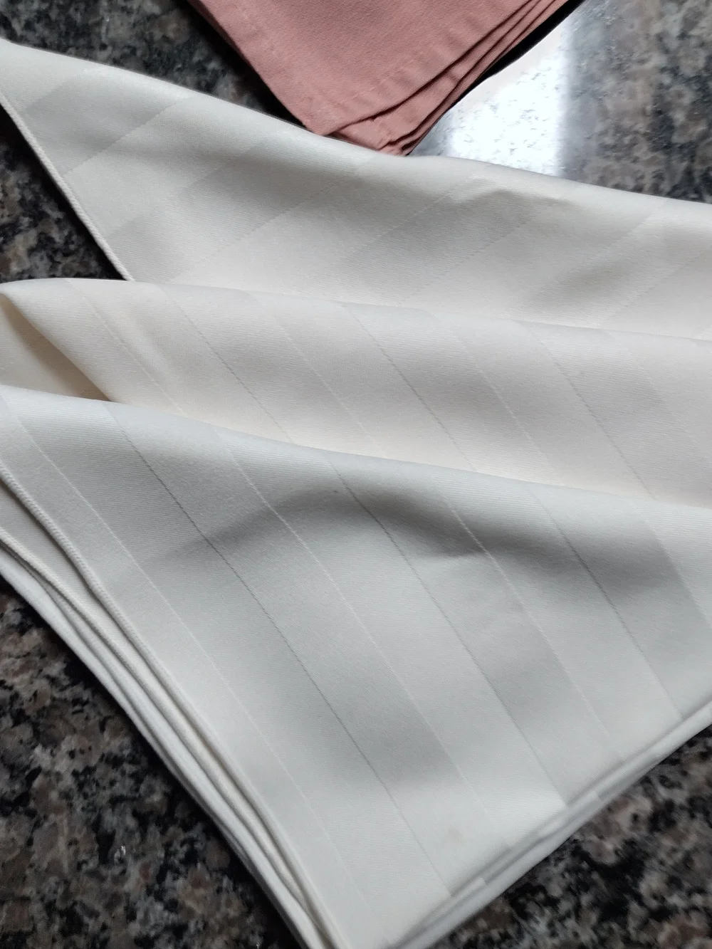 Lot of 21 used dinner cloth napkins good condition different colors pink, white,